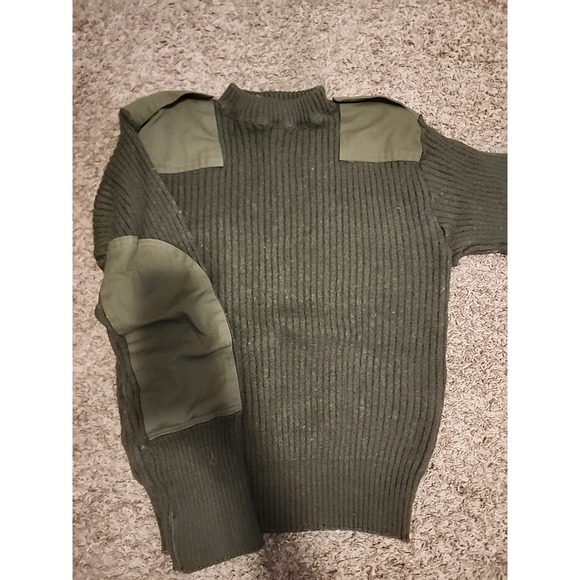 US Military Sweater Service Wool DS CP Epauletties. Elbow Patches. - Picture 1 of 5